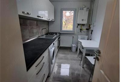 Apartament cu 2 camere decomandat în 9 Mai - 5