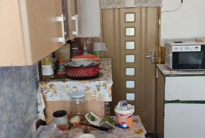 Casă cu 4 camere cu Teren 526 Mp în Central - 2