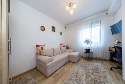 Apartament cu 3 camere decomandat, mobilat în Tractorul - 10