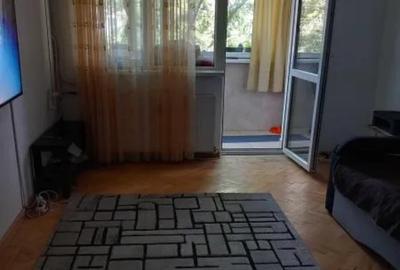 Apartament cu 2 camere semidecomandat în Basarabia