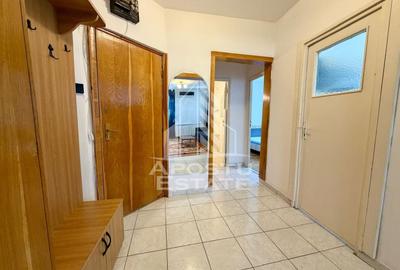 Apartament cu 2 camere decomandat, mobilat în Circumvalațiunii - 8