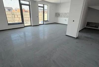 Casă cu 6 camere cu Teren 340 Mp în Central - 12