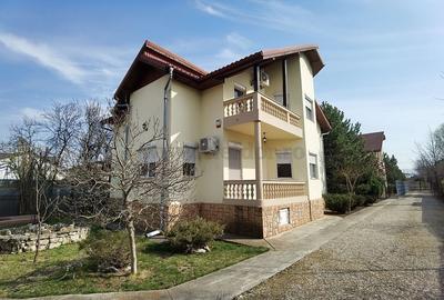 Casă individuală cu 6 camere cu Canalizare în Pipera