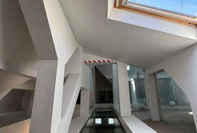 Apartament cu 4 camere în Capitale - 14