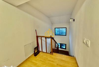Casă cu 7 camere cu Teren 480 Mp în Domnești - 3