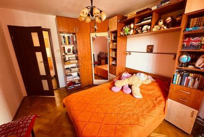 Apartament 3 camere Scriitorilor,etaj intermediar,139000 Euro - 2