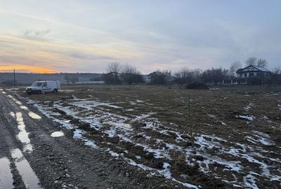 Teren de 652 mp, în Șimian - 7