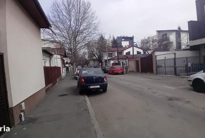 Teren de 596 mp, în Grivița