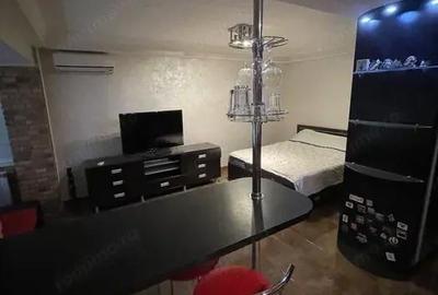 Garsonieră decomandată în Titan - 2