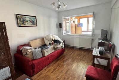 Apartament cu 2 camere semidecomandat, mobilat în Ghimbav Livadă
