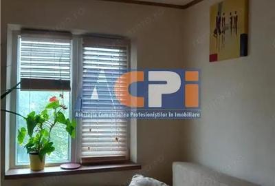 Apartament cu 3 camere semidecomandat în Alecu Russo