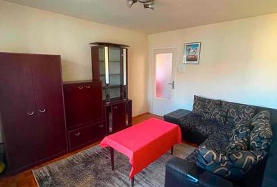 Apartament cu 3 camere decomandat în Ștrand