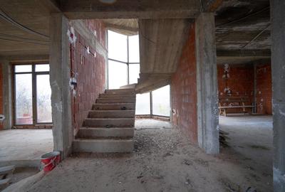 Casă individuală cu 7 camere cu Canalizare în Rontău - 16