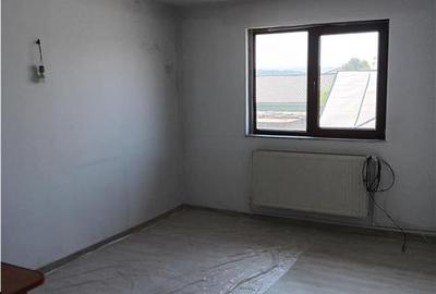 Casă cu 8 camere cu Canalizare în Lunca Cetățuii - 14