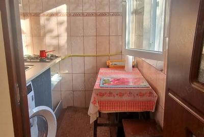 Inchiriez apartament 2 camere - 3