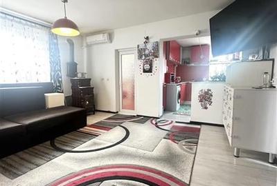Casa 3 camere, amplasata pe un teren de 326 mp, Valu lui Traian