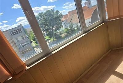 Apartament cu 3 camere decomandat, mobilat în Central - 9