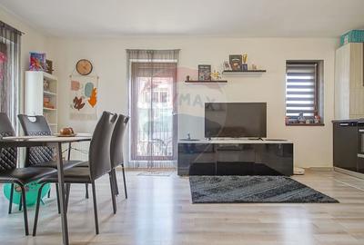 Apartament cu 3 camere decomandat, mobilat în Tractorul - 1