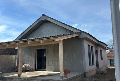 Casă cu 3 camere în Livada de Bihor - 2