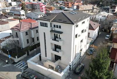 Casă individuală cu 15 camere cu Canalizare în Parcul Carol - 2