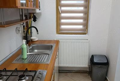 Apartament cu 4 camere decomandat în Central - 1