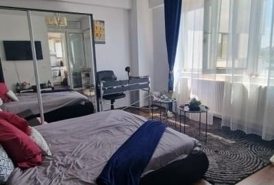 Garsonieră decomandată în Palat