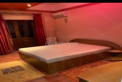 Apartament cu 3 camere semidecomandat în Central - 7