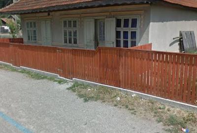 Casă cu 5 camere în Palanca