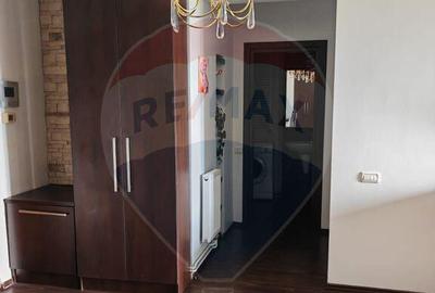 Vanzare apartament cu 3 camere-zona Decebal - 5
