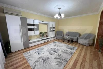 Casă cu 9 camere cu Teren 640 Mp în Central - 3