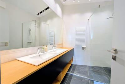 Penthouse cu 4 camere, mobilat în Central - 11