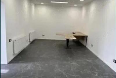 Spațiu comercial, de 32 mp, în Centura - 3