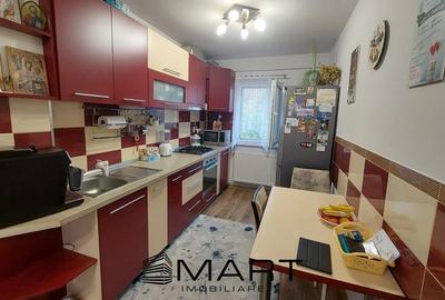 Apartament 3 camere decomandate etaj 4/5 in Valea Aurie