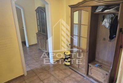 Apartament 3 camere, etaj intermediar, centrala proprie,  zona Lipovei Apartament 3 camere, etaj intermediar, centrala proprie,  zona Lipovei - 4