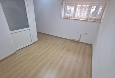 Spatiu zona Casa de Pensii - 2