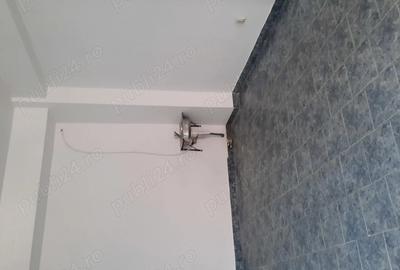 Spațiu comercial, de 23 mp, în Central - 4