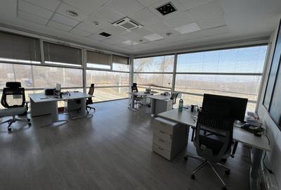 Caransebes  - Spatiu comercial - pretabil birouri/showroom - 10 locuri parca - 12