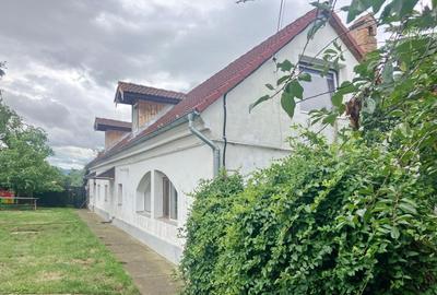 Casă individuală cu 8 camere cu Canalizare în Hărman - 1