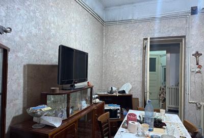 Apartament cu 3 camere nedecomandat în Central - 3