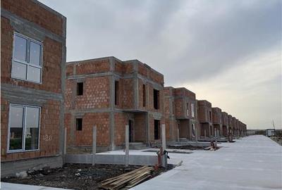 Casă individuală cu 4 camere cu Canalizare în Domnești - 11