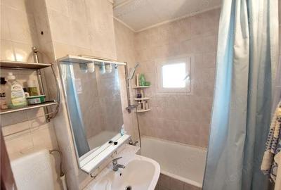 Apartament cu 3 camere decomandat în Unirii Nord - 2