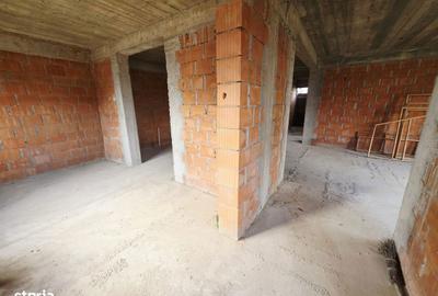 Casă cu 5 camere cu Teren 450 Mp în Păulești - 13