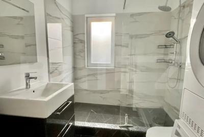 Casă cu 5 camere cu Teren 343 Mp în Dumbrăvița