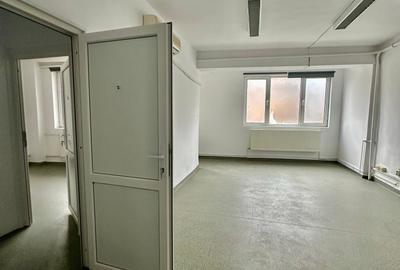 Casă individuală cu 12 camere cu Canalizare în Cotroceni - 13