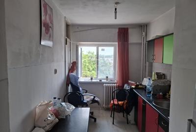 Apartament cu 2 camere semidecomandat, mobilat în Crângași - 6