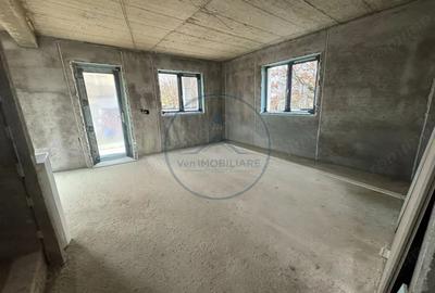 Casă cu 4 camere cu Teren 400 Mp în Central - 3