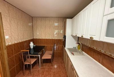 Apartament cu 4 camere decomandat în Central - 3