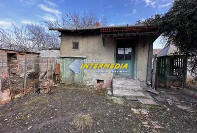 Casă cu 2 camere cu Teren 1242 Mp în Bărăbanț - 4