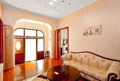 Casa P+1E si teren 370 mp, singur in curte - Piata Centrala - 9