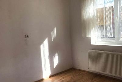 Casă cu 3 camere în Ineu - 1